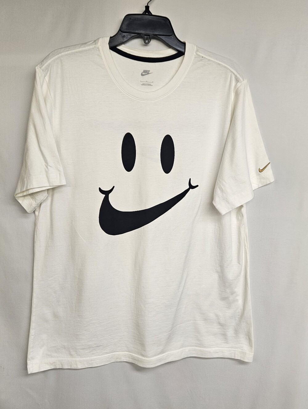 Nike T-Shirt Mens Large White Go The Extra Smile Rare T-Shirt Smiley Face